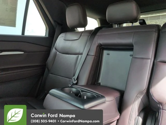 New 2026 Carbonized Gray Metallic Ford Platinum image 26