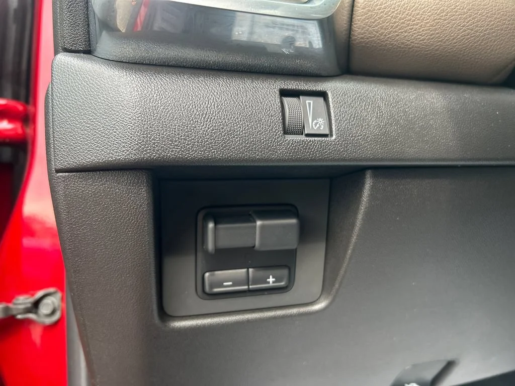 Used 2025 Volcanic Red Tintcoat GMC Denali image 21