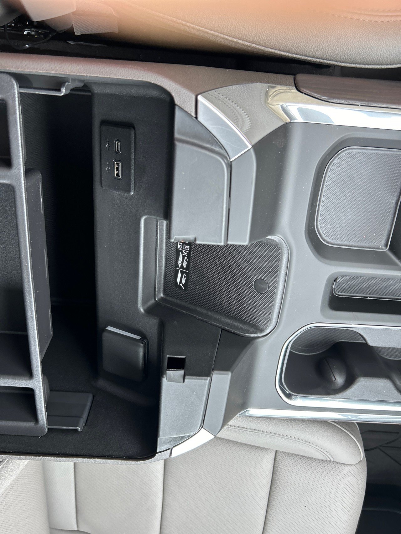 2026 GMC Sierra 1500 SLT - Photo 15