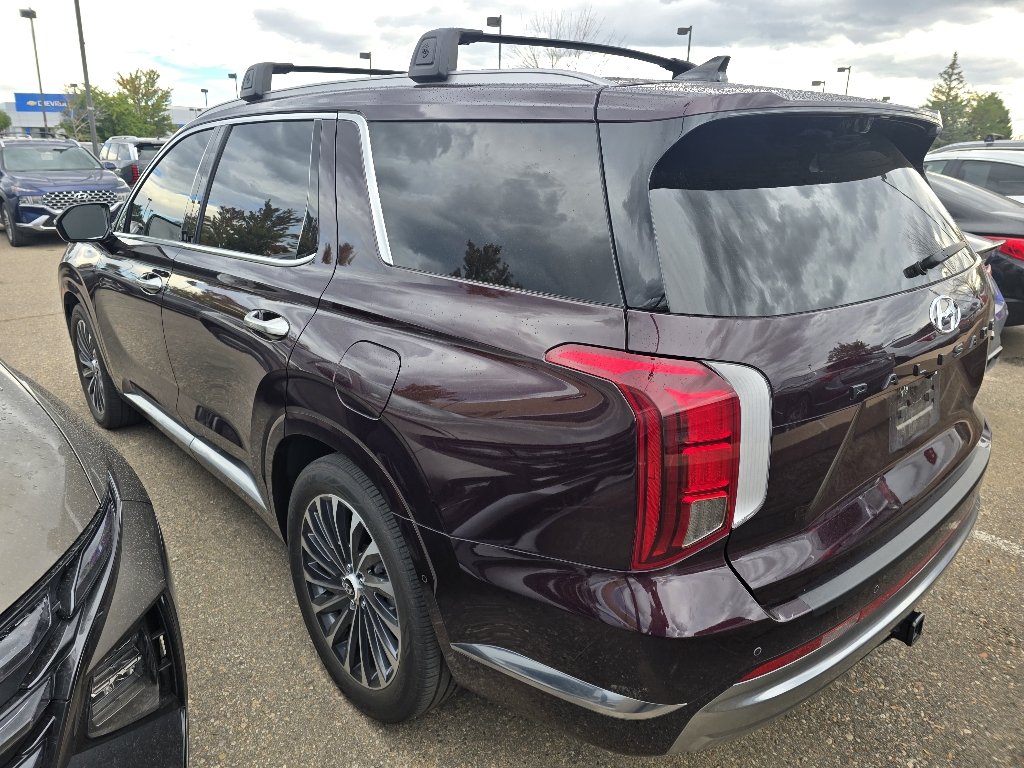 Used 2024 Sierra Burgundy Hyundai Calligraphy image 12