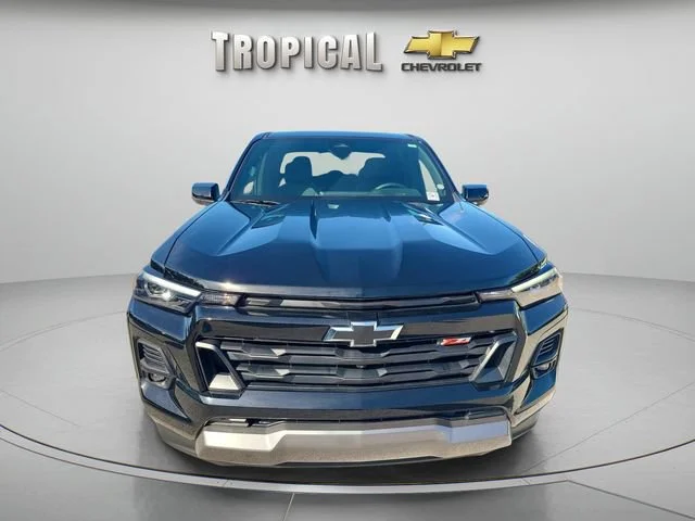 Used 2023 BLACK Chevrolet 4WD Z71 image 8