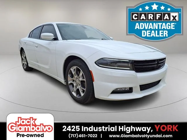 Used 2017 White Dodge SXT image 1