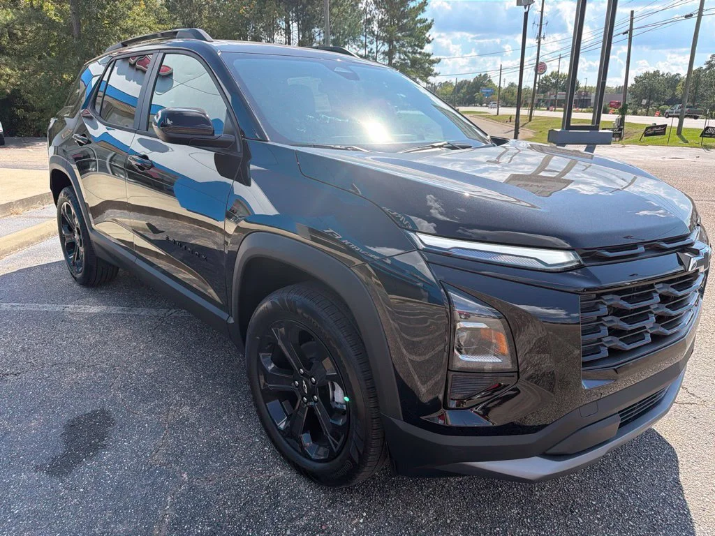 New 2027 Mosaic Black Metallic Chevrolet LT image 7