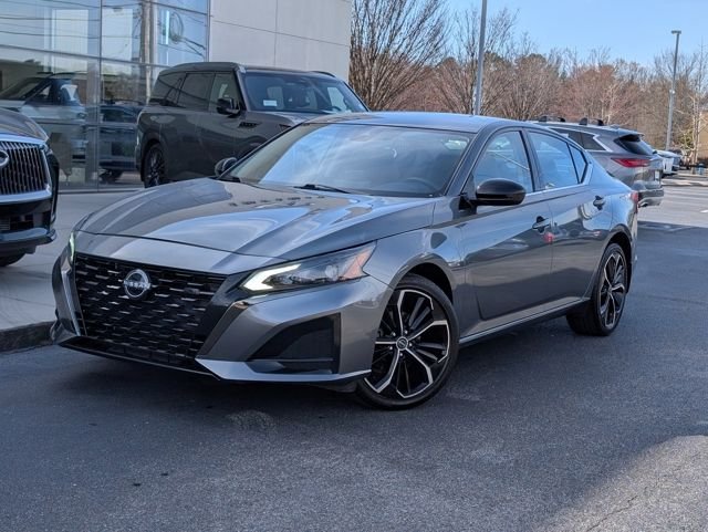 2023 Nissan Altima SR