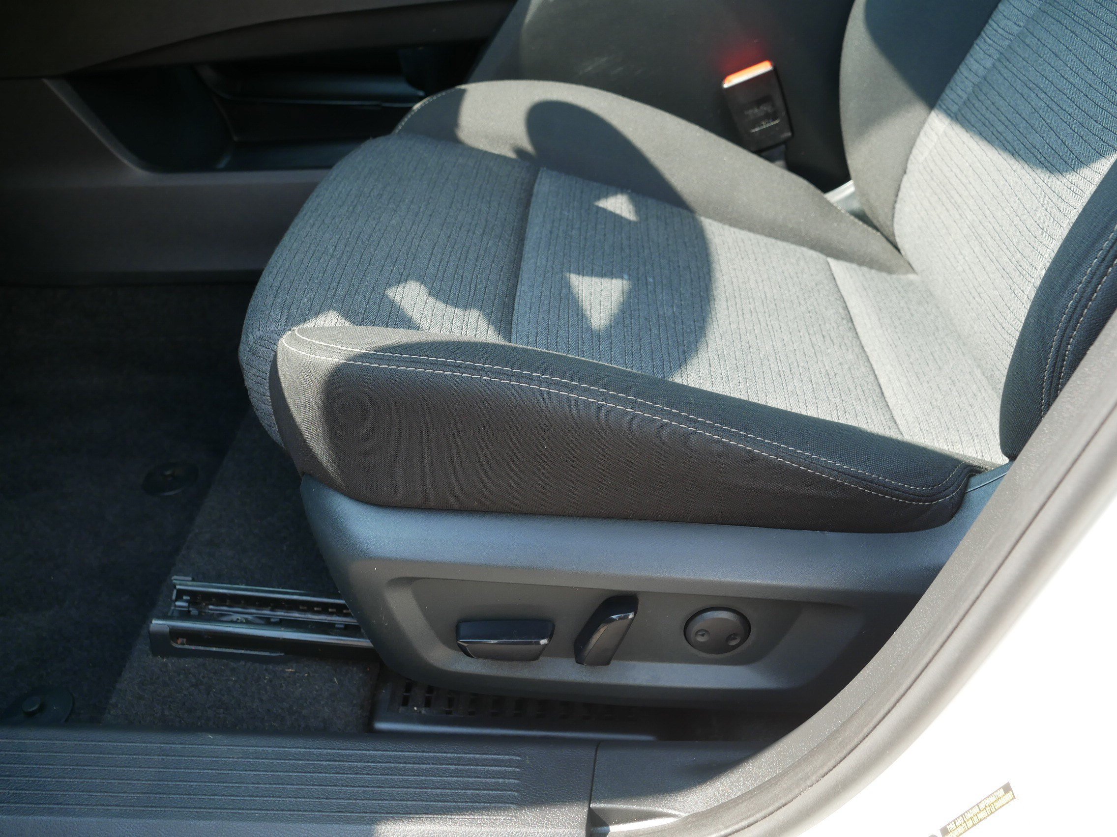 Certified Used 2023 Pearl White Tricoat Nissan SV image 20