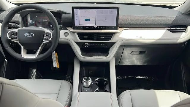 New 2026 Vapor Blue Metallic Ford Active image 31
