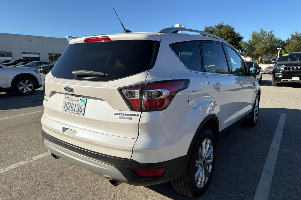 Used 2017 White Platinum Clearcoat Metallic Ford Titanium image 5
