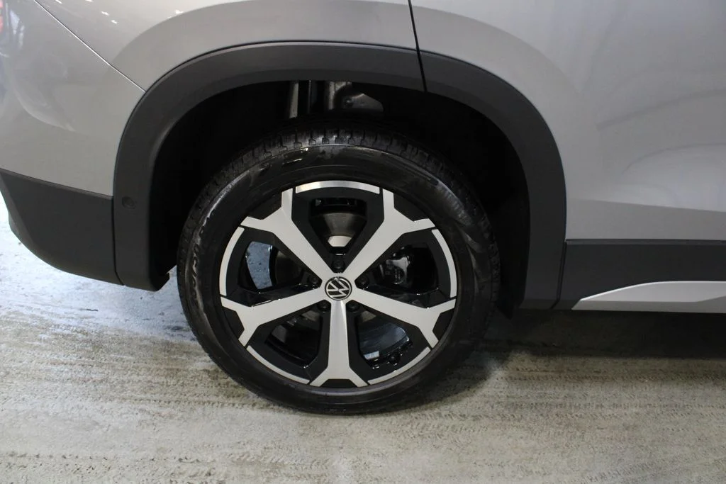 New 2026 Silver Volkswagen SE image 27