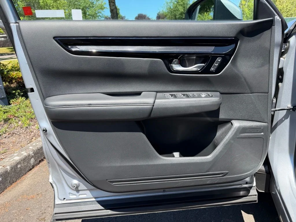 Used 2023 Lunar Silver Metallic Honda EX-L image 11