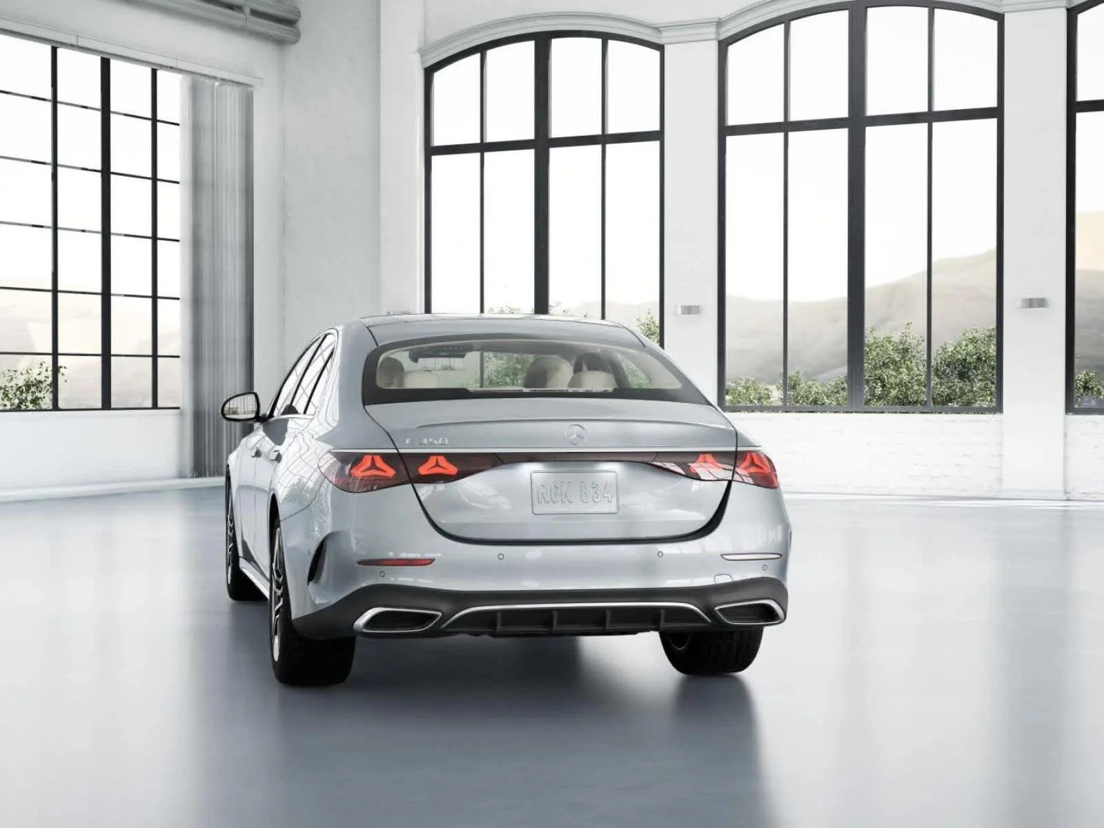 2025 Mercedes-Benz E-Class E350 - Photo 25