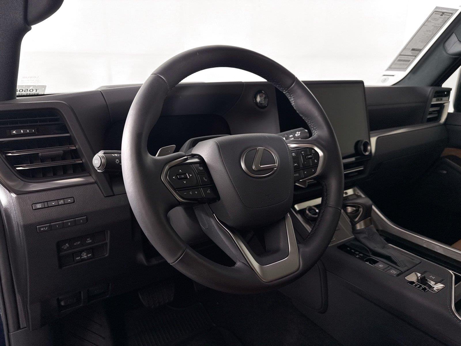 Used 2025 Nightfall Mica Lexus GX 550 Luxury+ image 4
