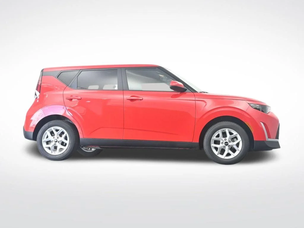 Used 2025 Red Kia LX image 34