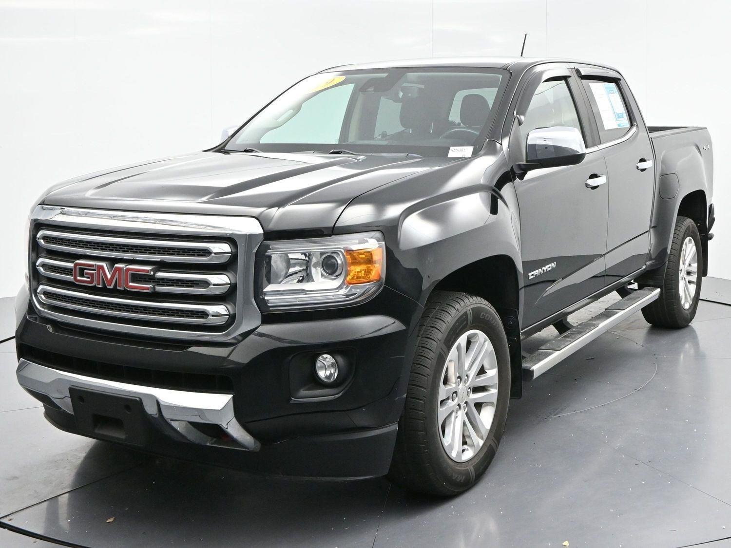 Used 2019 Onyx Black GMC 4WD SLT image 3