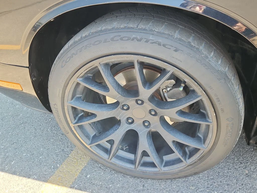 Used 2014 Black Dodge SXT image 16