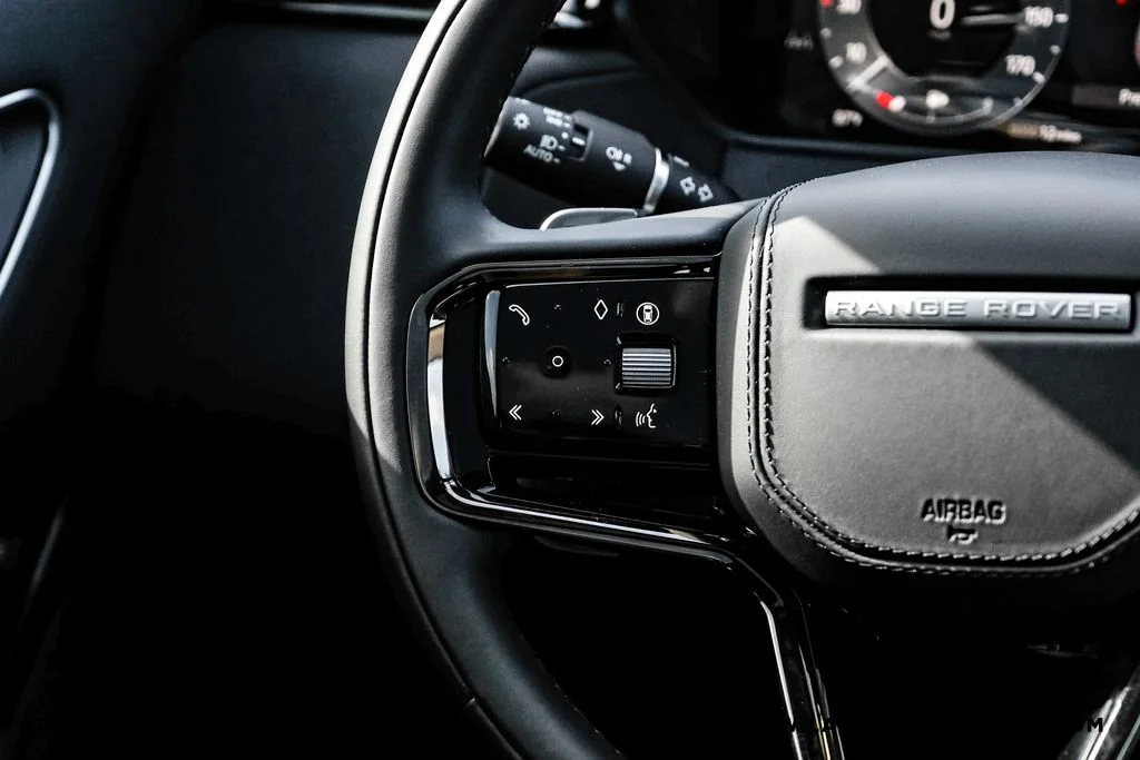 New 2026 Santorini Black Metallic Land Rover S image 16