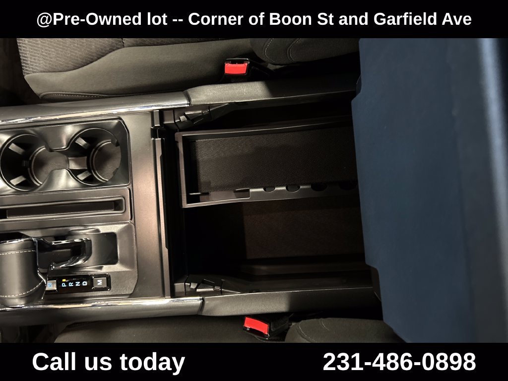 Used 2023 Silver Ford XLT image 22
