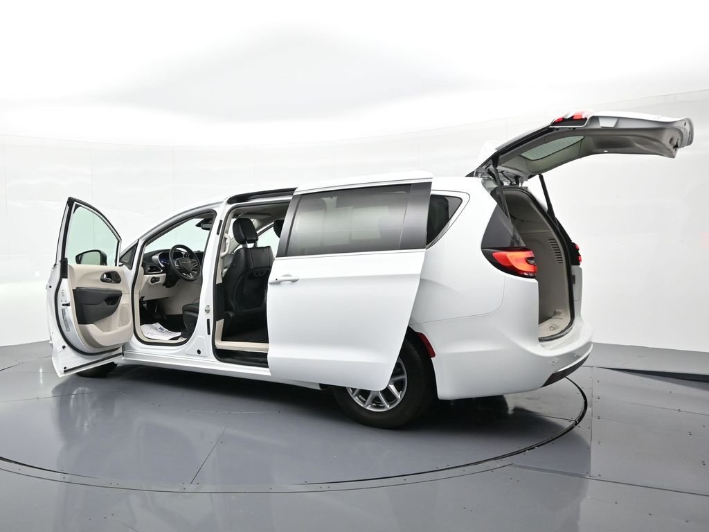 2023 Chrysler Pacifica Touring L - Photo 37