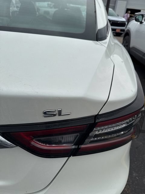 Used 2023 White Nissan SL image 5