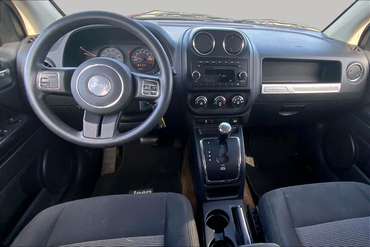 Used 2014 True Blue Pearlcoat Jeep Sport image 16