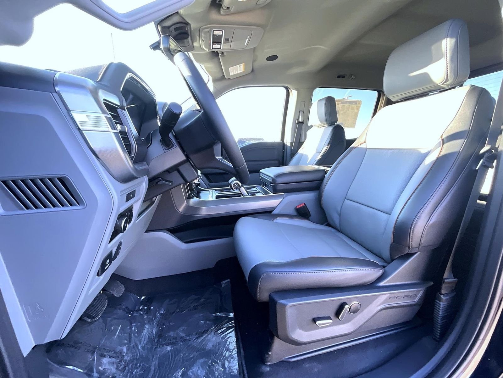 2026 Ford F-150 Lariat - Photo 9