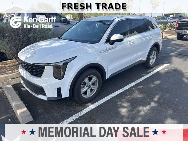 2024 Kia Sorento LX AT's photo
