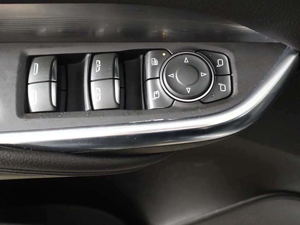 Used 2024 Silver Cadillac Premium Luxury image 35