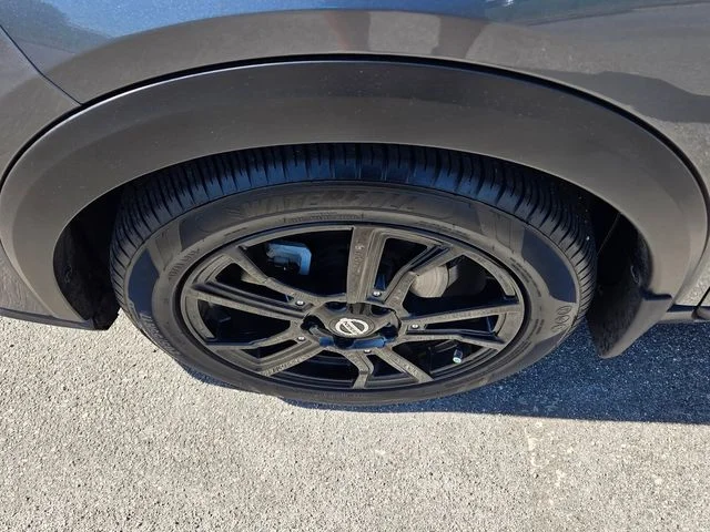 Used 2024 Gray Nissan SR image 18