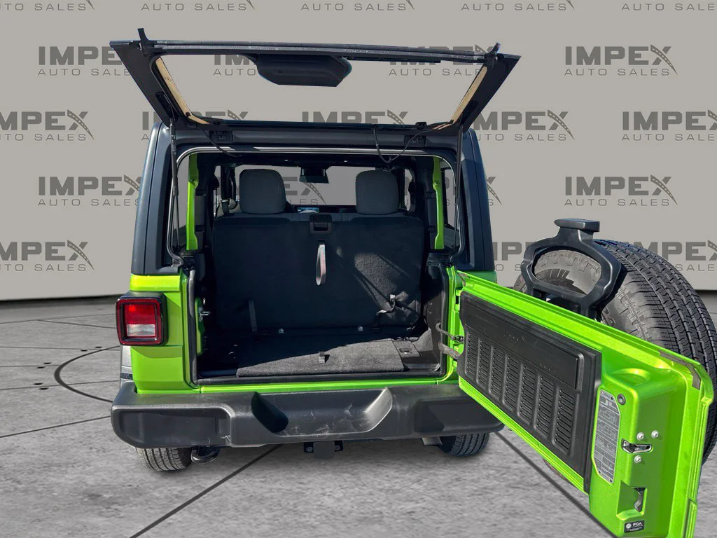 Used 2025 Green Jeep Sport S image 24