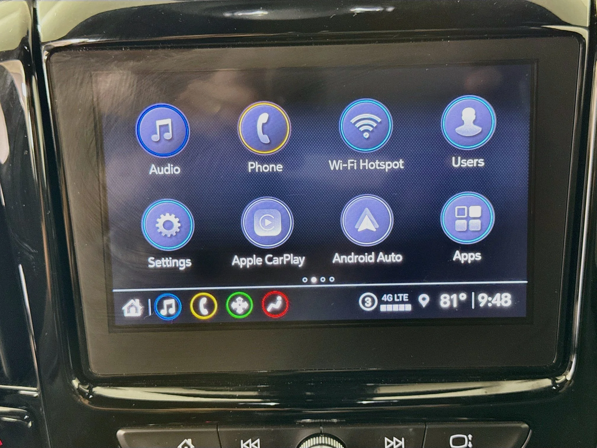 Used 2022 SILVER ICE METALLIC Chevrolet LT Cloth image 15