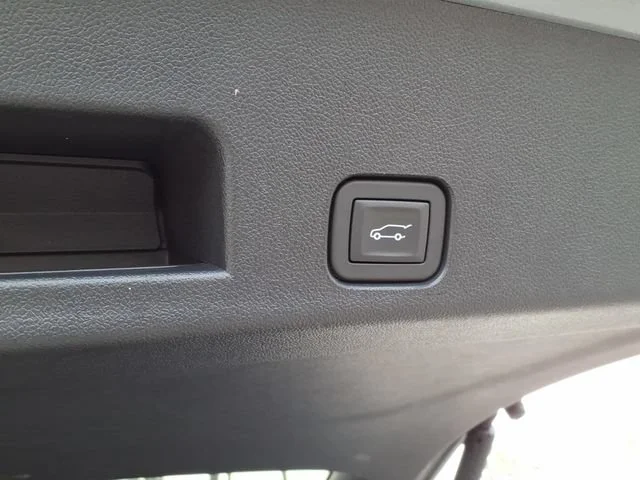 Used 2026 Sterling Gray Metallic Chevrolet LT image 7