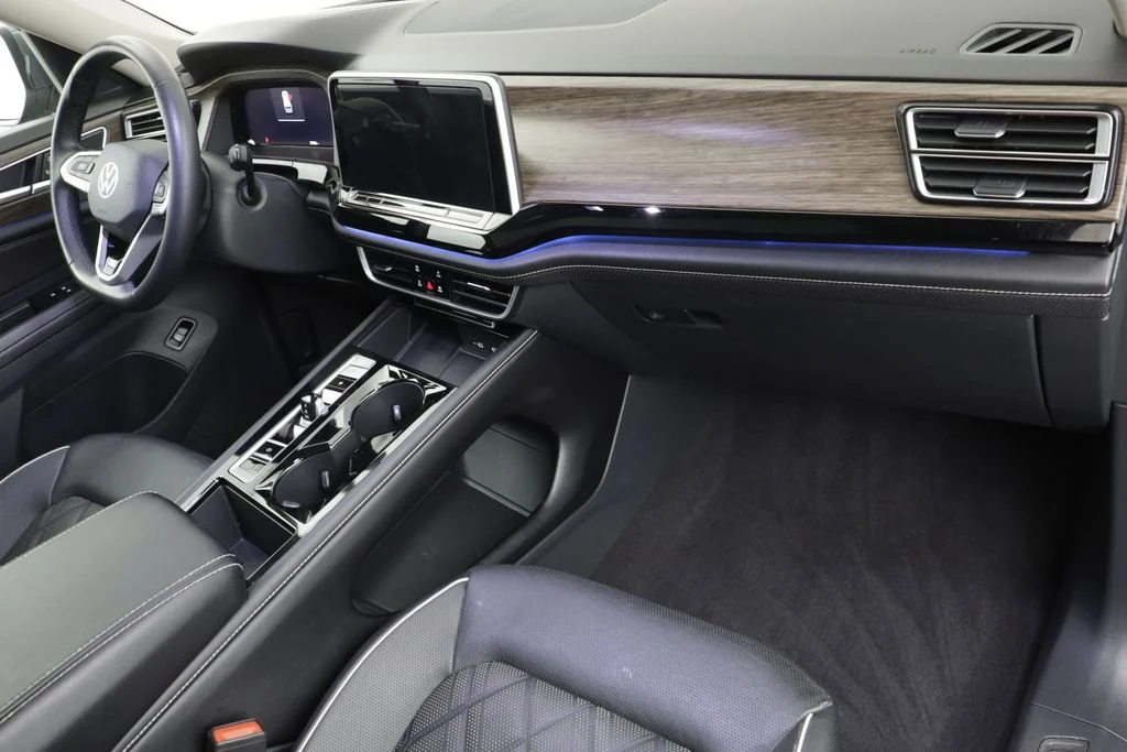 2024 Volkswagen Atlas SEL Premium R-Line - Photo 24