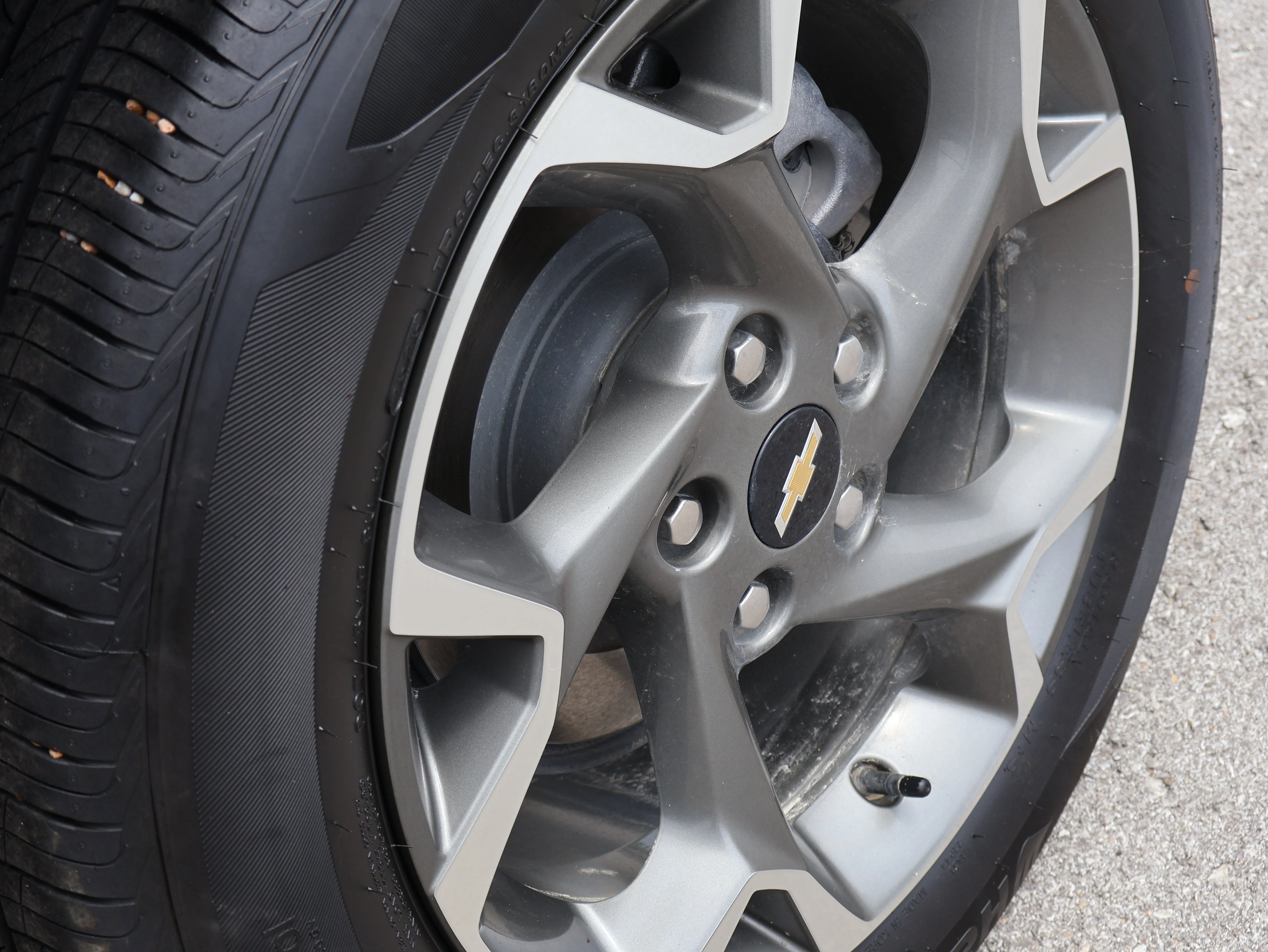 Used 2026 Mosaic Black Metallic Chevrolet LT image 31