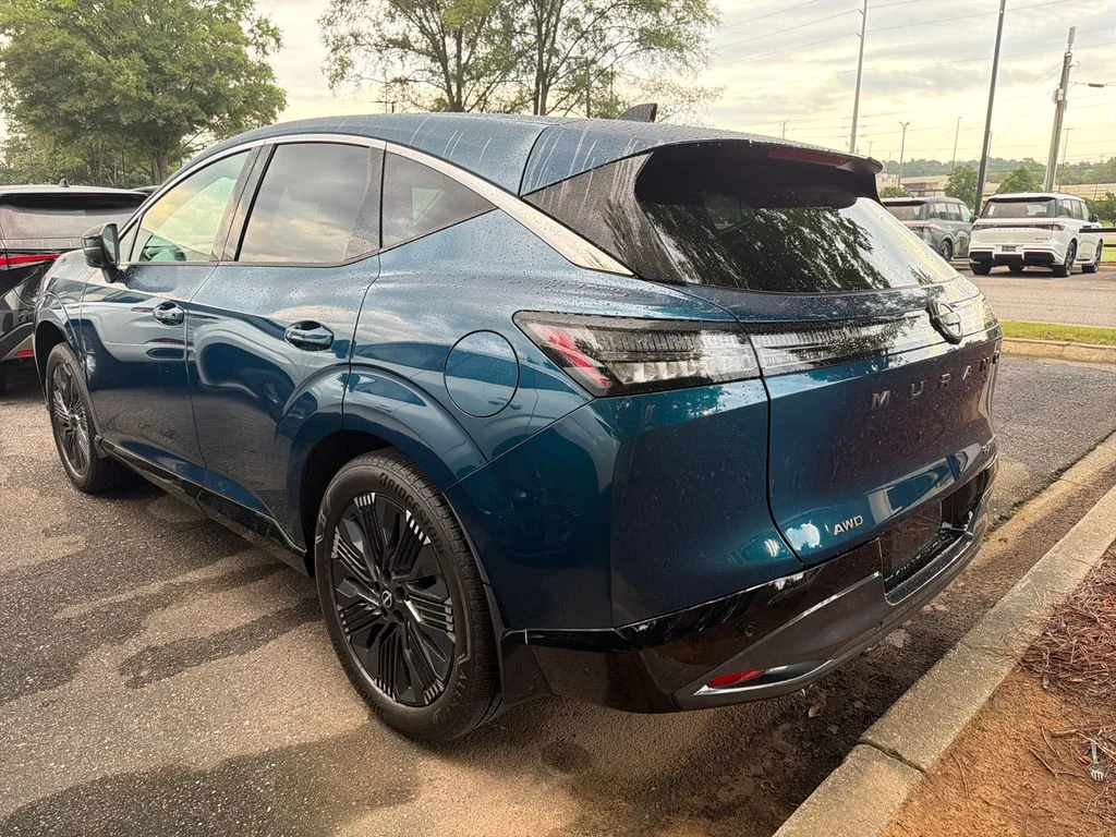Used 2026 Aurora Blue Pearl Metallic Nissan Platinum image 3
