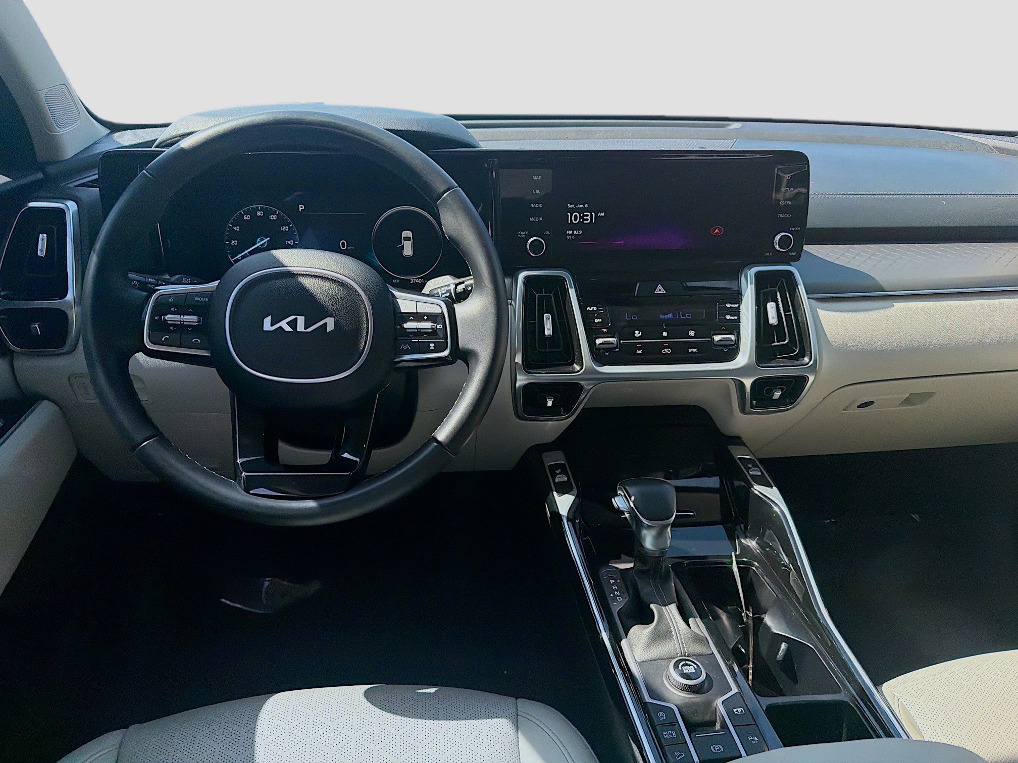 Used 2023 Everlasting Silver Kia SX image 18