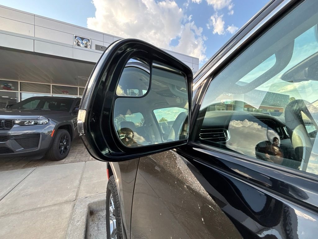 Used 2022 Black Jeep Series I image 25