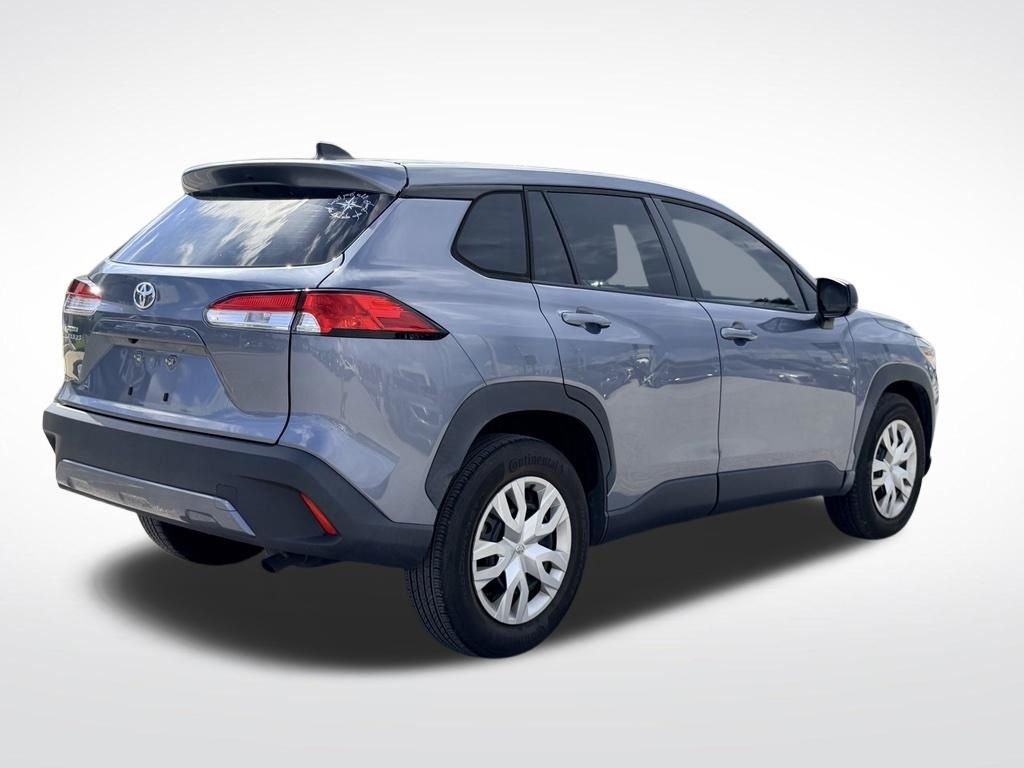 Used 2022 Blue Toyota L image 5