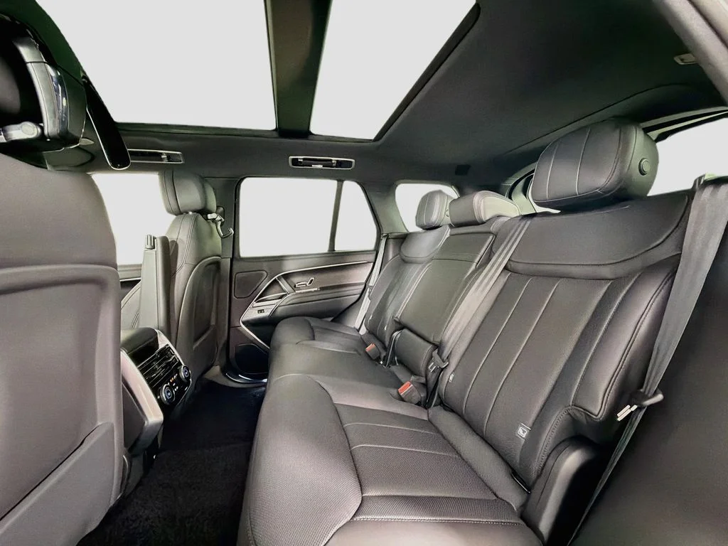 New 2026 Fuji White Land Rover SE image 26