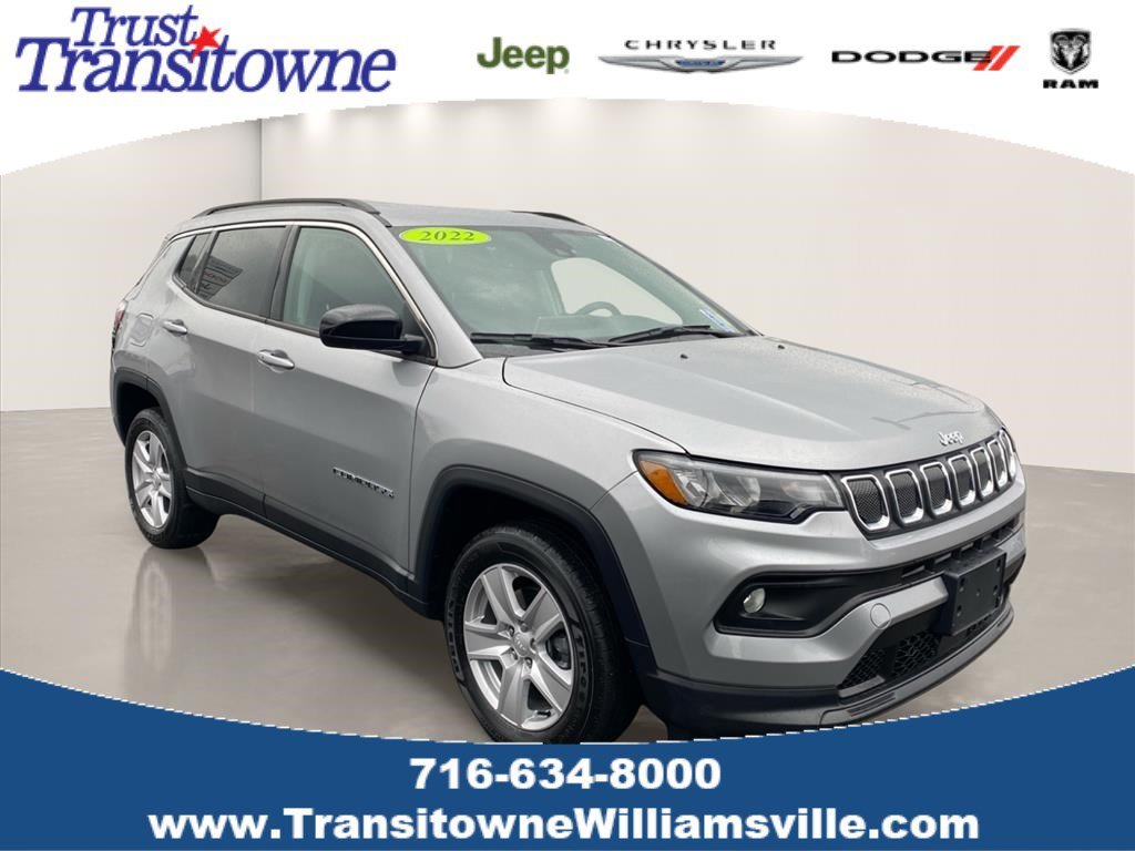 Used 2022 Billet Silver Metallic Clearcoat Jeep Latitude image 1