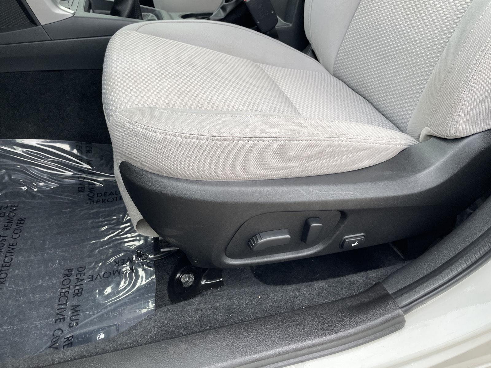 Used 2017 Crystal White Pearl Subaru Premium image 18