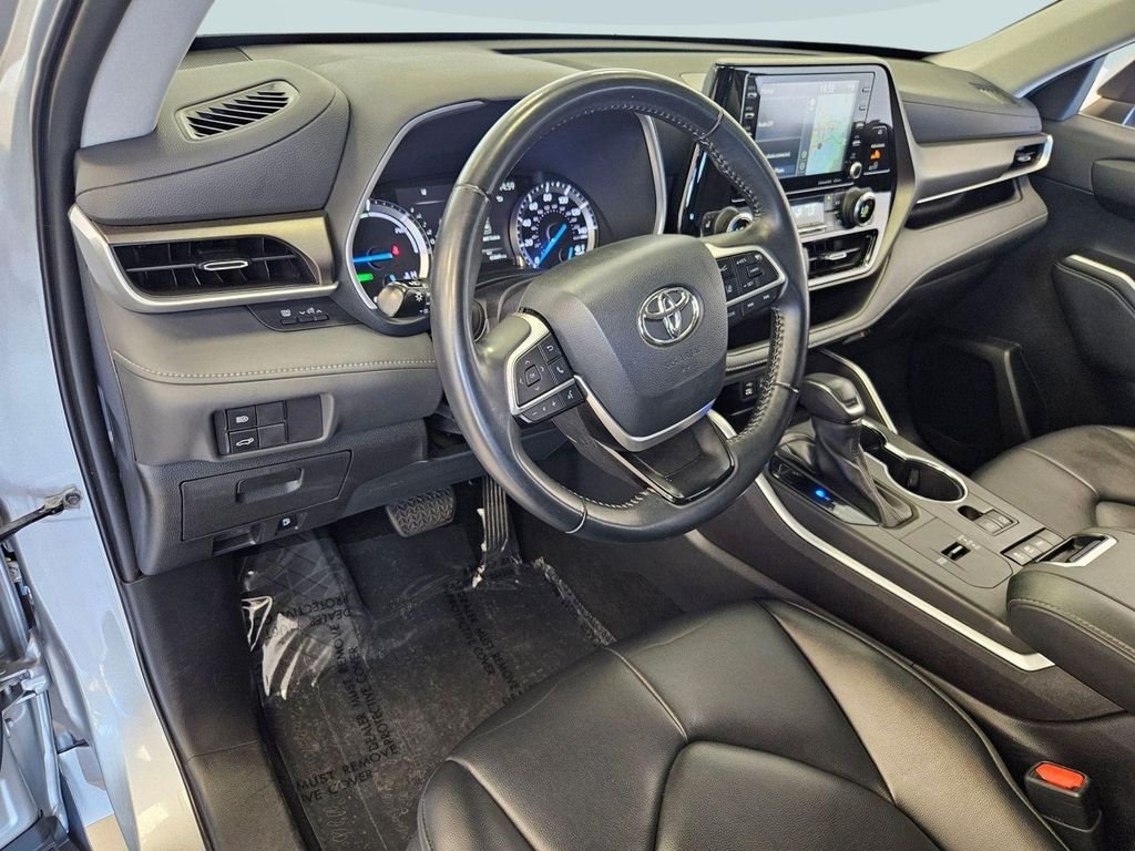 Used 2022 Celestial Silver Metallic Toyota XLE image 12