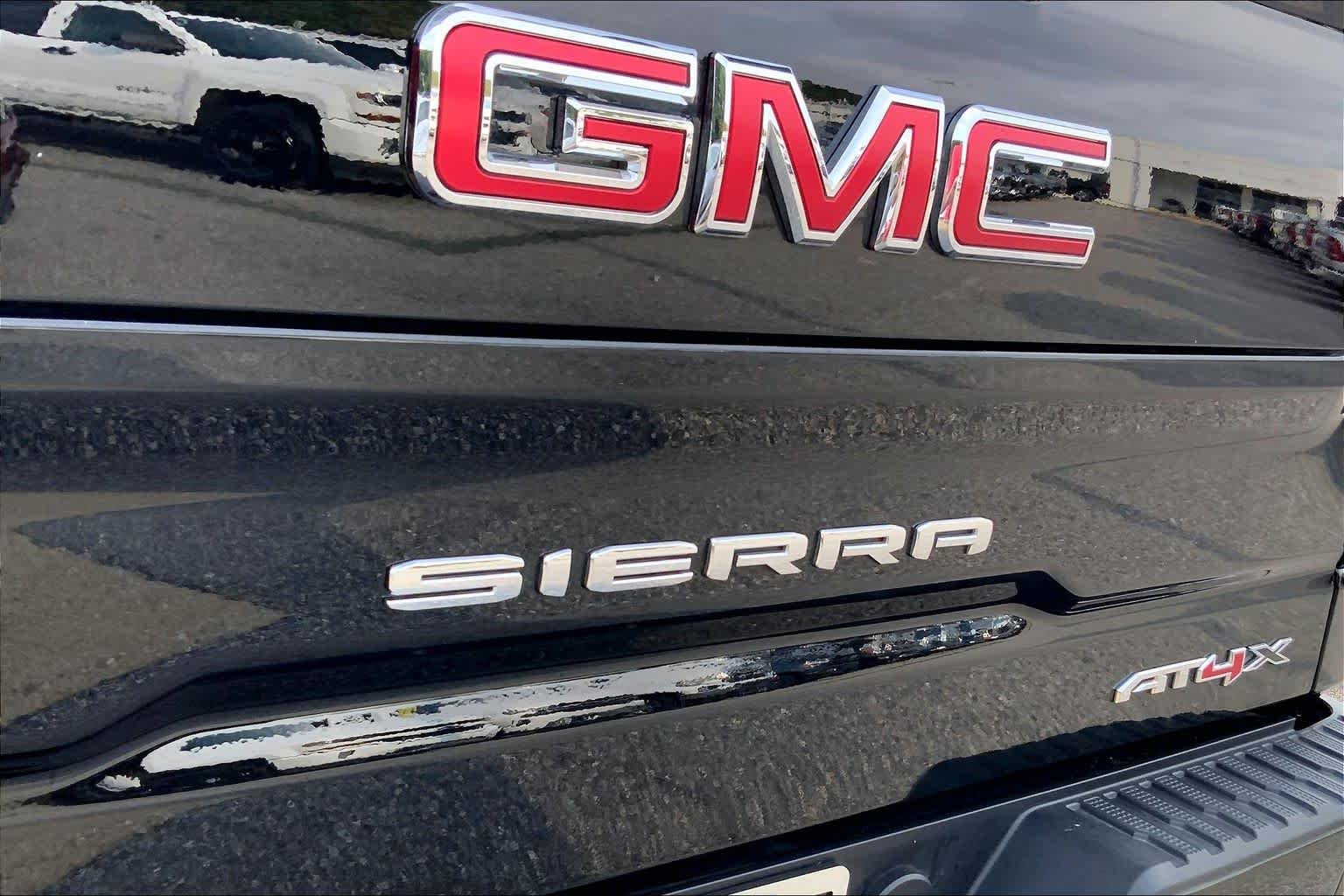 Used 2026 Onyx Black GMC AT4X image 28