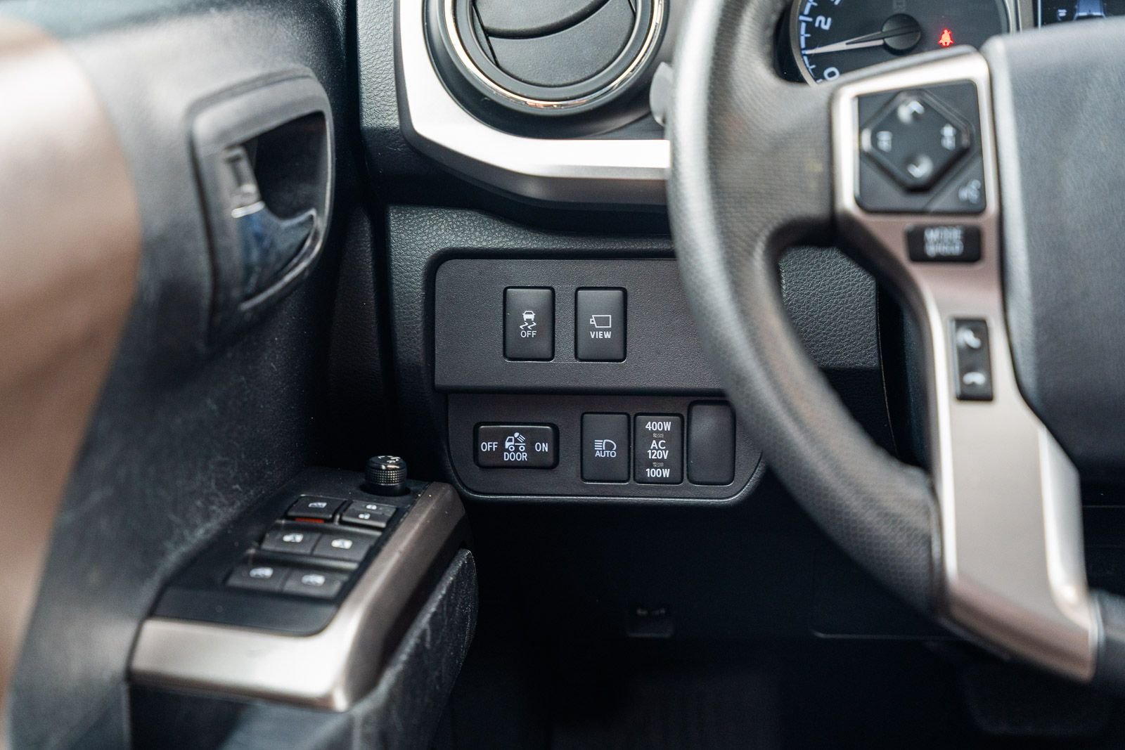 2023 Toyota Tacoma Limited - Photo 29