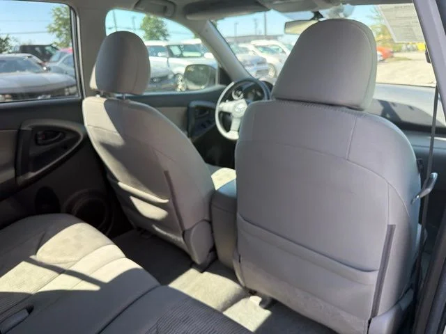 Used 2010 Silver Toyota Base image 23