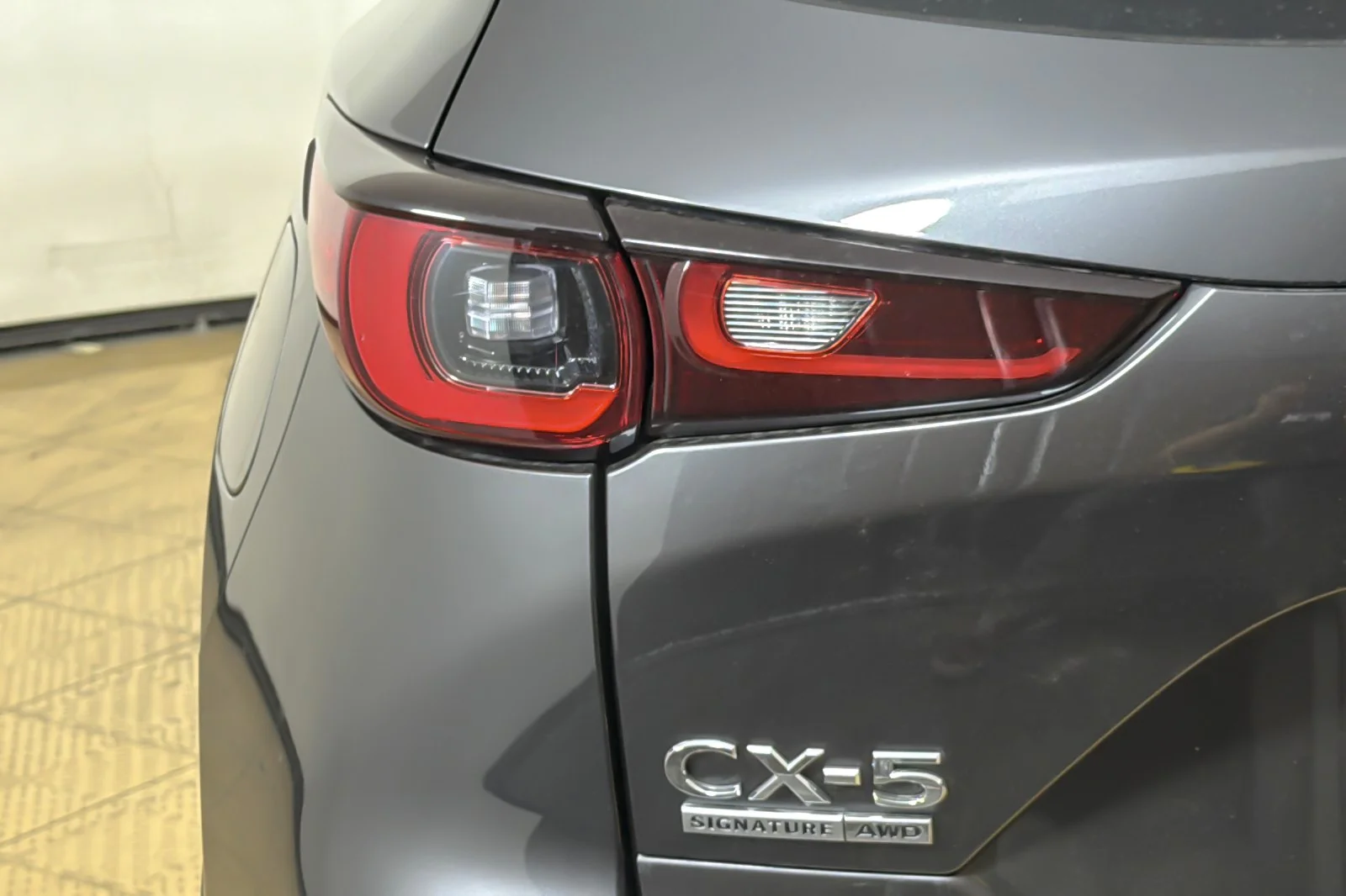 Used 2024 MACHINE GRAY Mazda 2.5 Turbo Signature AWD image 27