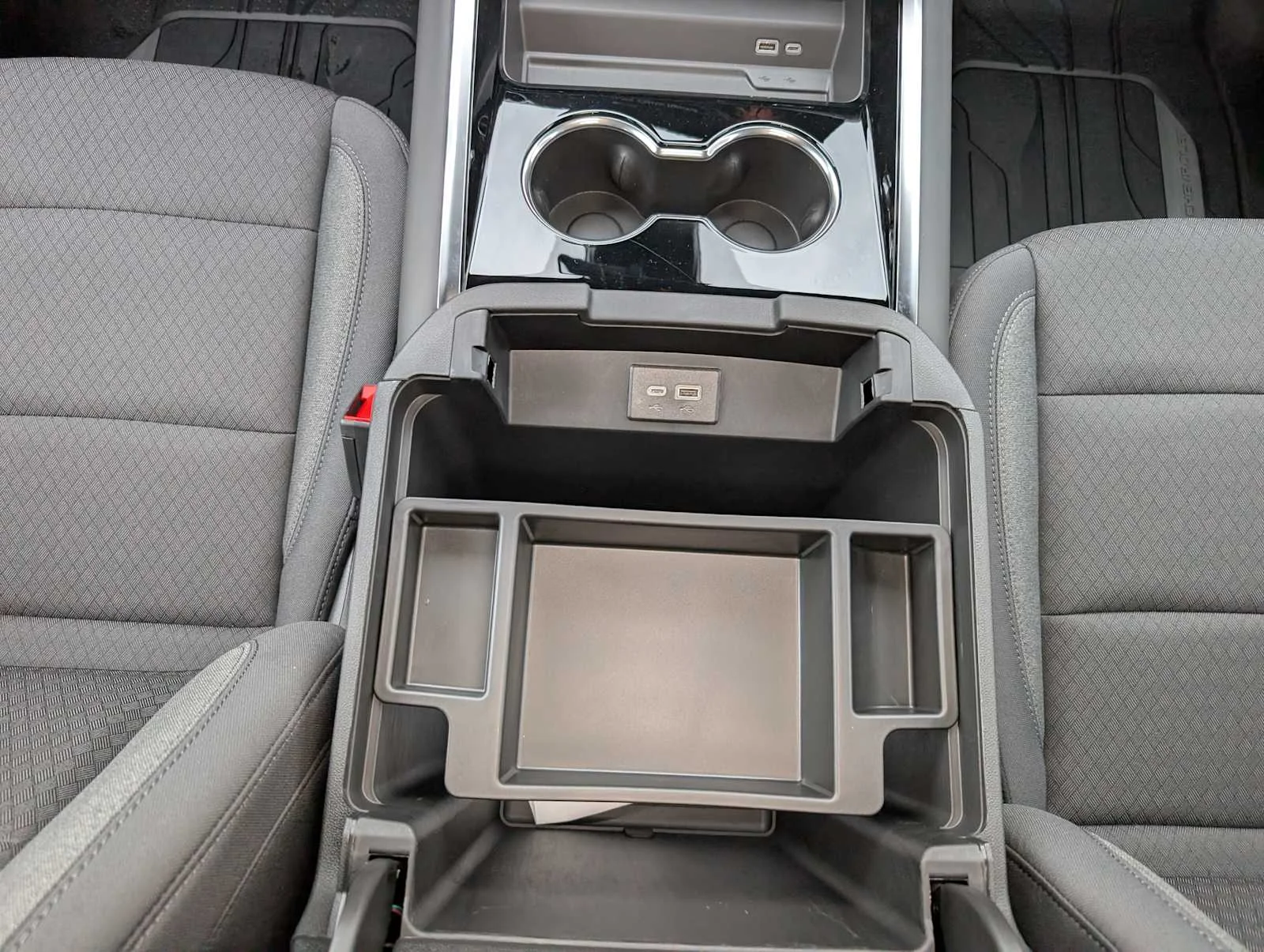 2026 Chevrolet Tahoe LS - Photo 15