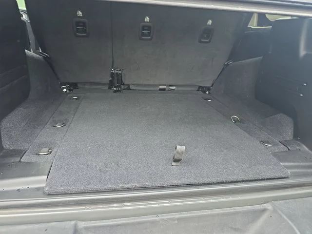 Used 2020 Gray Jeep Unlimited Sport Altitude image 13