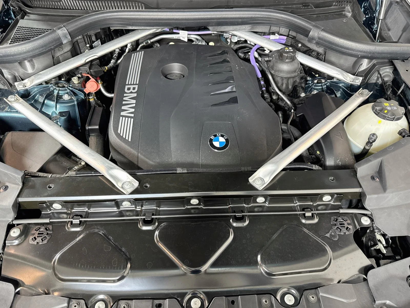 Used 2025 Blue Ridge Mountain Metallic BMW xDrive40i image 29