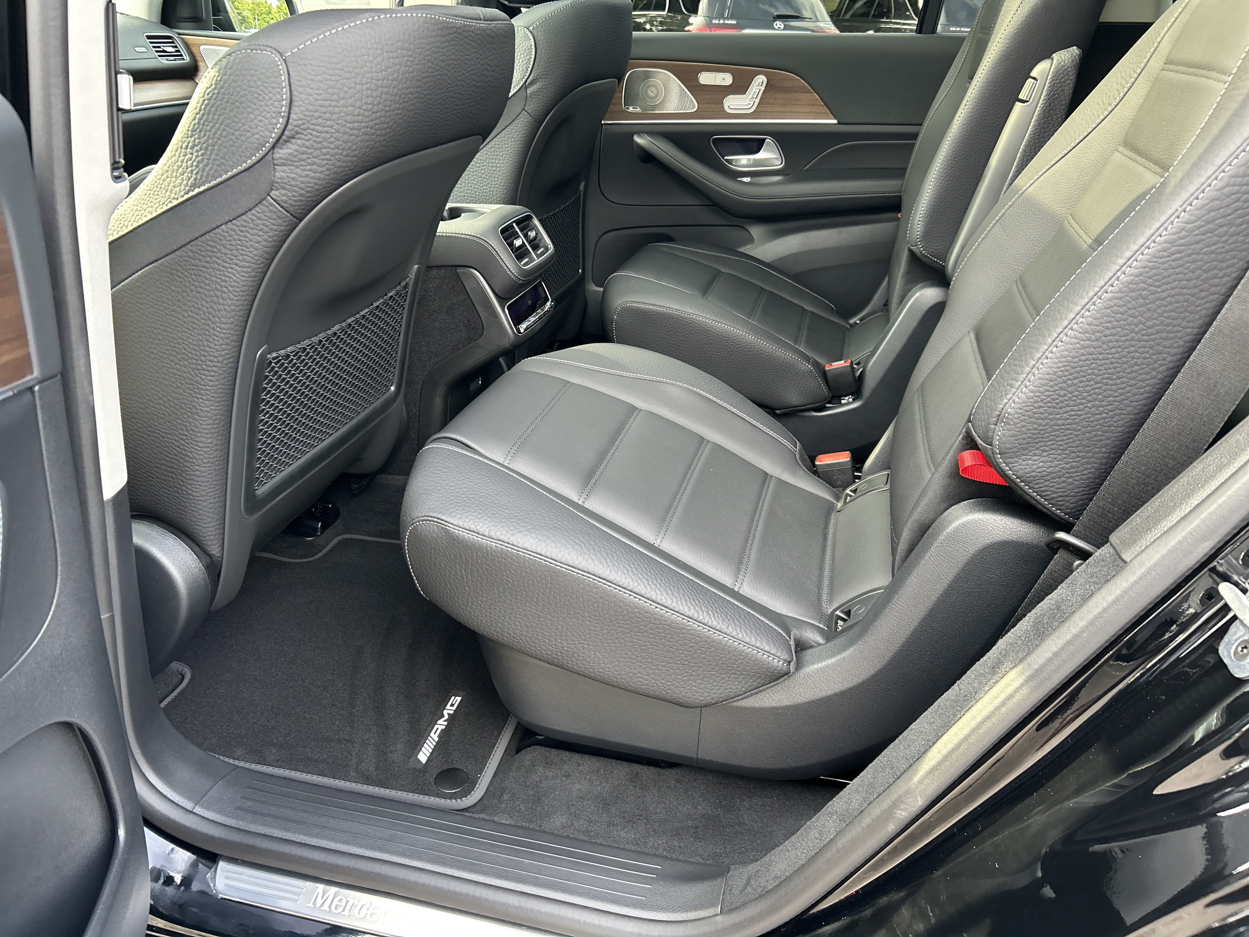 New 2026 Black Mercedes-Benz GLS 450 4MATIC® SUV image 37