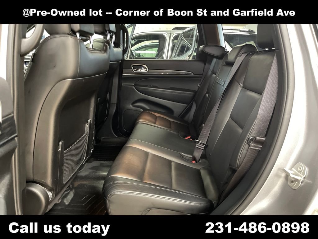 Used 2021 Silver Jeep Limited image 27