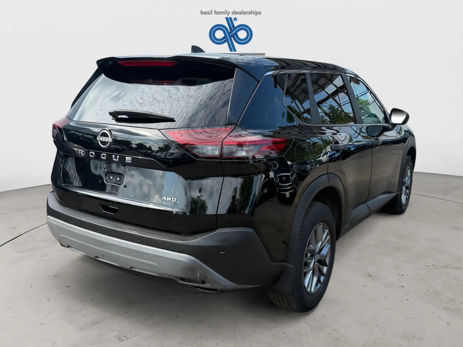 Used 2023 Super Black Nissan S image 6